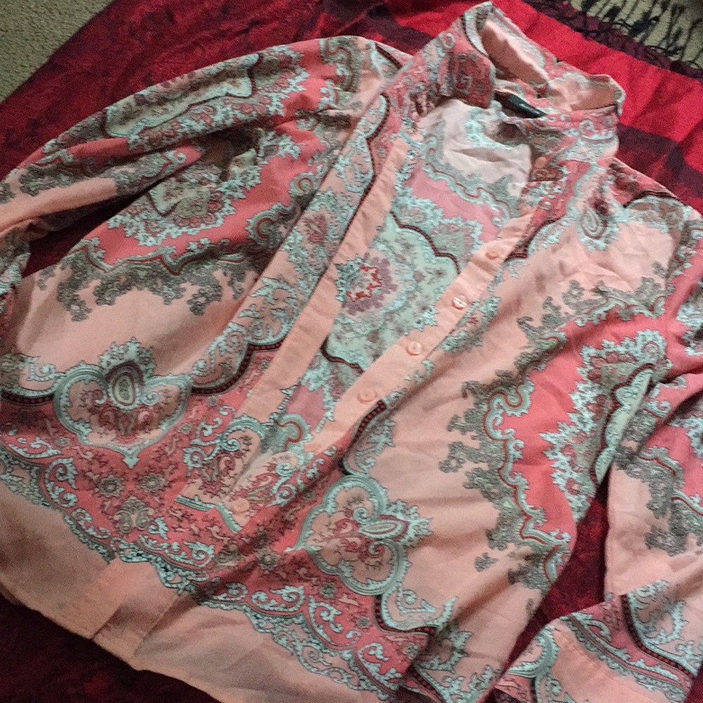 Apt. 9 button down shirt women’s